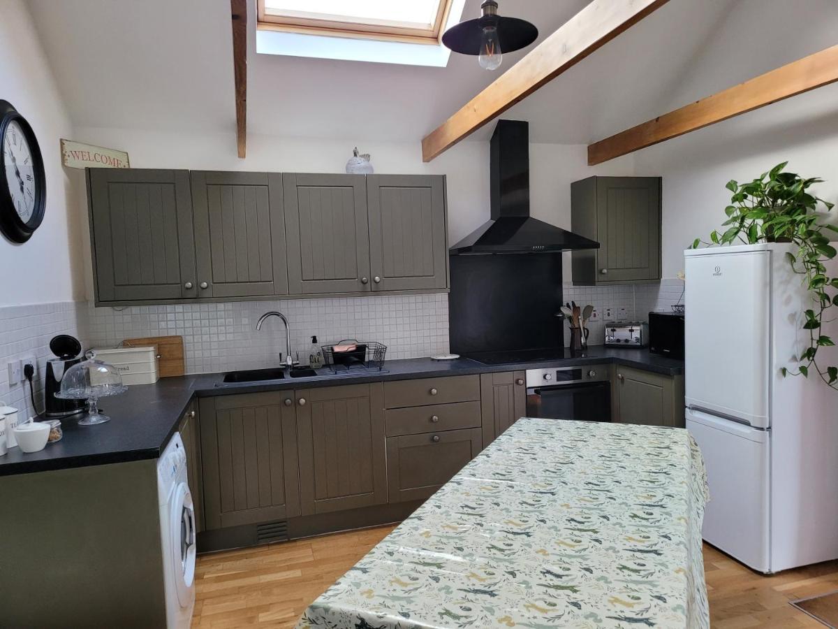Oak Cottage With Private Log Fired Hot Tub Maidstone Esterno foto